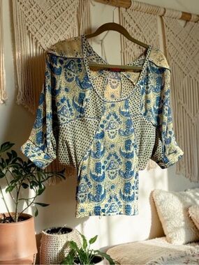 BCBG top